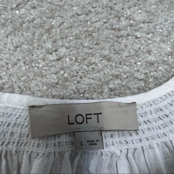 ***SOLD***LOFT Women's White Pink Floral Short Sleeve blouse - Picture 8 of 11